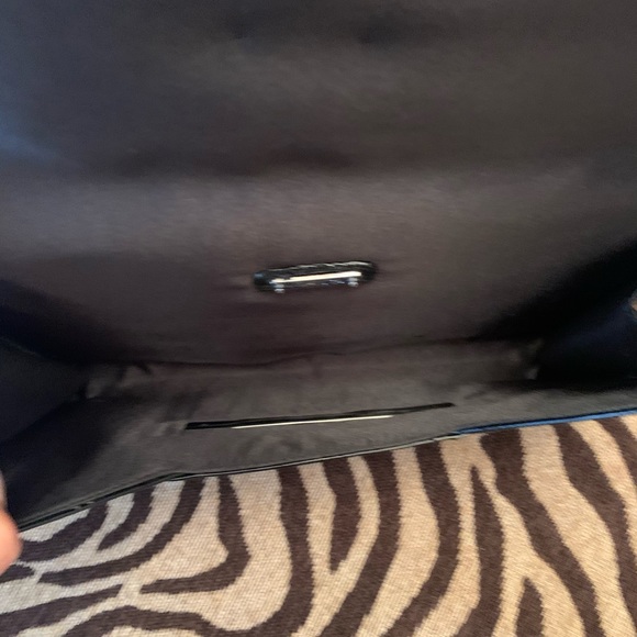 Black and Gold envelope clutch - Picture 5 of 7